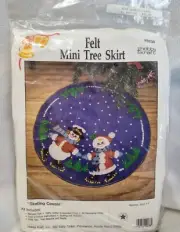Felt Sequin Mini Christmas Tree Skirt*Hobby Craft Kit*Snowman Couple*New*Sealed