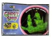 Revell Quick-Build Pirate Ghost Ship Vintage 1978 Model Kit NEW Glows in Dark