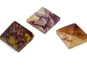Mookaite Pyramid (Approx. 2 Inches) - Taurus & Cancer Birthstone - Heart Chakra