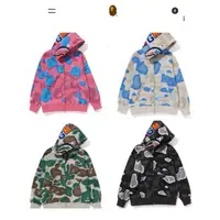 在飛比找蝦皮購物優惠-A BATHING APE® Liquid Camo Sha