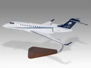 Bombardier Global 6000-BD-700-1A10 Desk Wood Airplane Model Large Scale 1/72