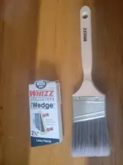 WHIZZ 21025 WEDGE POLYESTER BLEND 2 1/2" PAINT BRUSH