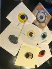 Group of vintage vinyl records! Elton John, Cat Stevens, Paul Davis & more!