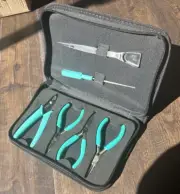 Jewelry Making Tool Kit - Teal Handle. Zipper Up Case. Bead Landing.