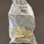 Amerock Polished Brass Partial Wrap Hinges 1/2" Overlay Self-Closing BP7550-3