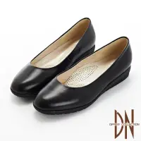 在飛比找momo購物網優惠-【DN】包鞋_上班首選素面全真皮楔型包鞋(黑)
