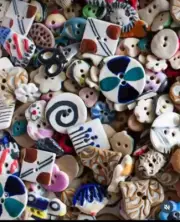Incomparable Buttons NEW ( 150 Loose Buttons RANDOMLY Picked - Assorted )