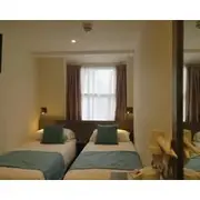 Glendale Hyde Park Hotel