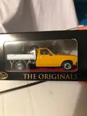 trax hq Holden one tonner 1/43 scale with drop sides