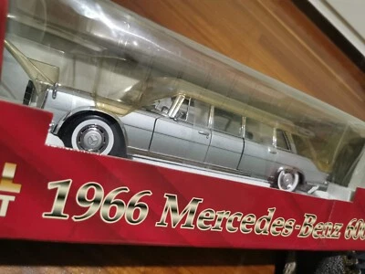 SUNSTAR 1966 MERCEDES BENZ 600 PULLMAN SILVER 1/18 Die Cast