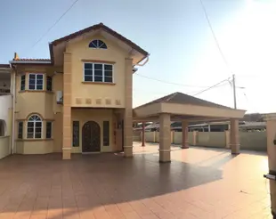 關丹城的5臥室獨棟住宅 - 3000平方公尺/3間專用衛浴Yellow Guest House