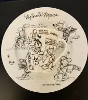Disney Mickey Mouse/Minnie Mouse Sketch Book 8 Piece Dinnerware Set