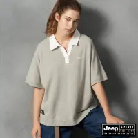 在飛比找momo購物網優惠-【JEEP】女裝 素面百搭寬版休閒V領POLO衫(灰)