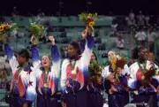 USA Sheryl Swoopes Jennifer Azzi Lisa Leslie Carla McGhee Katy Ste- Old Photo 1