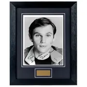 Richard Thomas Personally Signed Young Patient personalised 8 x 10 Photograph Framed