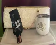 NEW Insulated Wine Bag 14 oz Tumbler White Glitter Gold Bag w/Gold Chain Handles