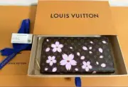 LOUIS VUITTON × Takashi Murakami Zippy Wallet M13433 Cherry Blossom JP