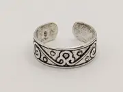 925 Sterling Silver Cute Curlicue Design Toe Ring Adjustable Size. New Old Stock
