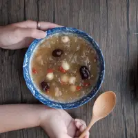 在飛比找蝦皮購物優惠-現貨！！銀耳蓮子湯/白木耳蓮子湯/素食/全素/冷凍調理包