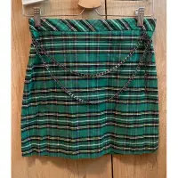 在飛比找蝦皮購物優惠-Zara 蘇格蘭 格紋 綠 黑 鍊條龐克搖滾個性設計短裙 尺