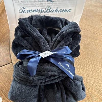 TOMMY BAHAMA Navy Bluish/Black Plush Robe Bathrobe One Size with Belt. NWT