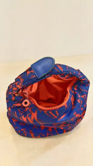 VOVAROVA精品經典時尚設計品味亮眼出眾空氣包 手提包 休閒包 (經典款) ~特價