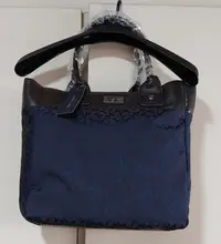 在飛比找Yahoo!奇摩拍賣優惠-全新Tommy Hilfiger已絕版托特包手提包寶藍色花紋