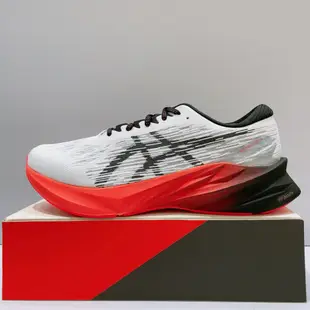 ASICS NOVABLAST 3 (2E) 男生 白色 厚底 寬楦 緩震 輕量 運動 慢跑鞋 1011B459-104