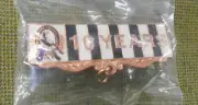 #D346. COLLINGWOOD MAGPIES AFL 10 YEARS BADGE