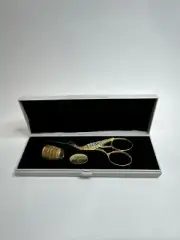 Vtg Qualitat Solingen Vergoldet Gold Plated Dore. Scissors and Thimble