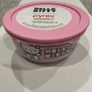 Pyrex Hello Kitty 4-Cup Round Glass Storage Container Pink Airtight Lid, New