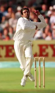 Wasim Akram Pakistan Old Player Cricket Photo 12