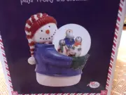 Debbie Mumm Snowman Portraits Frosty Snowman Musical Snow Globe