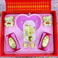 在飛比找Yahoo!奇摩拍賣優惠-嬰兒滿月金飾 彌月金飾 套組禮盒 0.30錢 金湯匙 黃金9