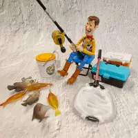 在飛比找蝦皮購物優惠-⭐喔啦玩具店⭐海釣器材組 一套 扭蛋 絕版品 玩具公仔 轉蛋