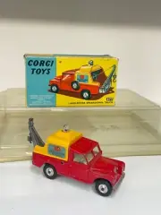 Vintage Corgi 477 Land Rover Breakdown Trucking complete in original box