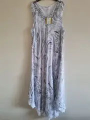VIRTUELLE by Taking Shape Womens Grey/ White Sleeveless Maxi Dress Size 18 BNWT