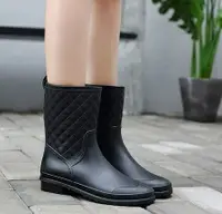 在飛比找樂天市場購物網優惠-雨鞋韓國時尚雨鞋女中筒防滑加絨水靴雨靴成人平底膠鞋防水套鞋水