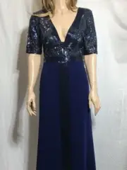 Women's NWT Aidan Mattox $495 Cutout Beaded Gown With Crepe Skirt Dress Size 0