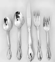 HERITAGE by Oneida Deluxe 5 Piece Place Setting NEW NEVER USED made in USA