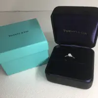 在飛比找蝦皮購物優惠-9.8成新TIFFANY六爪 PT950鉑金 .經典鑽戒 0