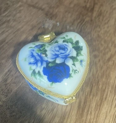 heart with blue floral decor Hinged Trinket Box