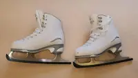 在飛比找Yahoo!奇摩拍賣優惠-二手加拿大Jackson Ultima兒童白色滑冰鞋- si