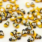 100PCS Mini Bees Self-Adhesive Wooden Bumble Bee Craft Card Wood Toppers 9x12mm