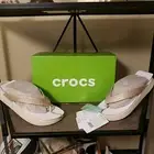 Crocs Getaway Glitter Flip Stucco 9