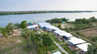 烏汶叻差他尼藍月河濱度假村Bluemoon Riverside Resort Ubon Ratchathani