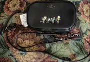 NWT COACH X PEANUTS BLACK LEATHER SNOOPY ICE SKATING CROSSBODY CLUTCH BAG LE