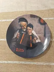Knowles Norman Rockwell Plate "The Music Maker" 1981 Limited Edition Authentic