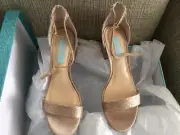 BETSEY JOHNSON SHOES “BLUE” WORN ONCE PHOTO SHOOT HOLIDAY FUN S7.5 SEE PHOTOS