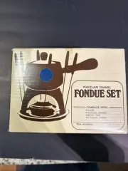 Vtg Fondue Set For Six Pot Lid Stand Burner & Forks In Original Box NEW